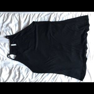 Bundle of two loose tanks